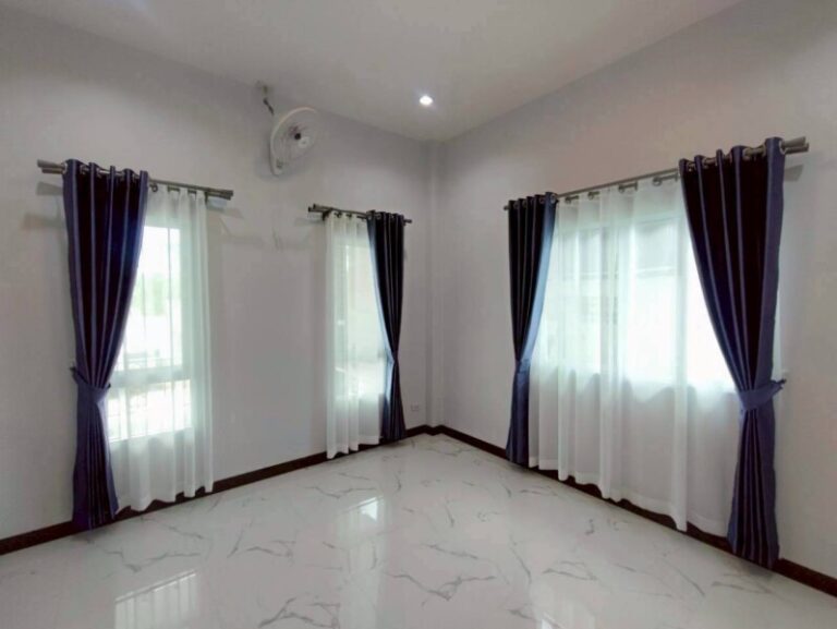 รับติดตั้งผ้าม่านมินิมอลกทม